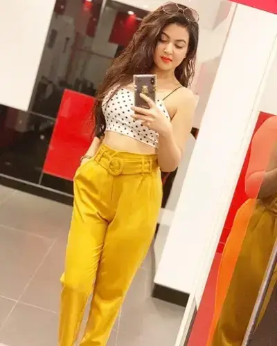Parasia Escort